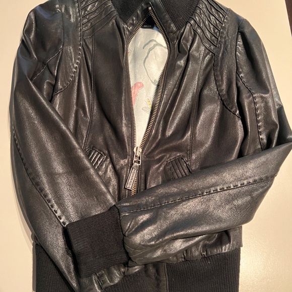Aritzia Package Black leather Moto Jacket - Size XS - Picture 2 of 4